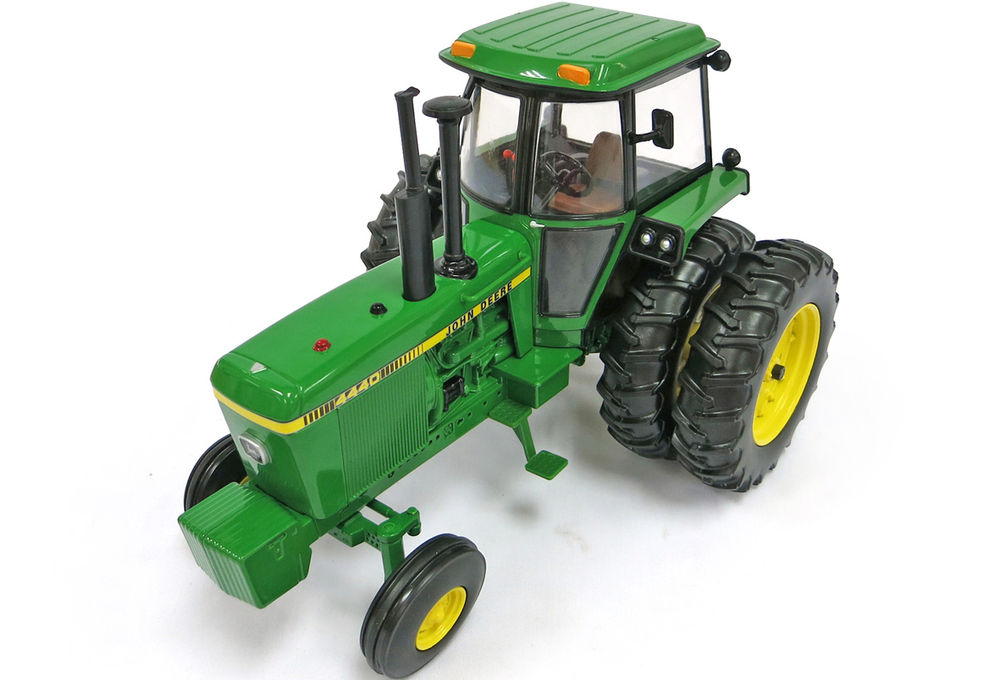 John Deere Tractor With Rear Duals Prestige Edition Collector Models