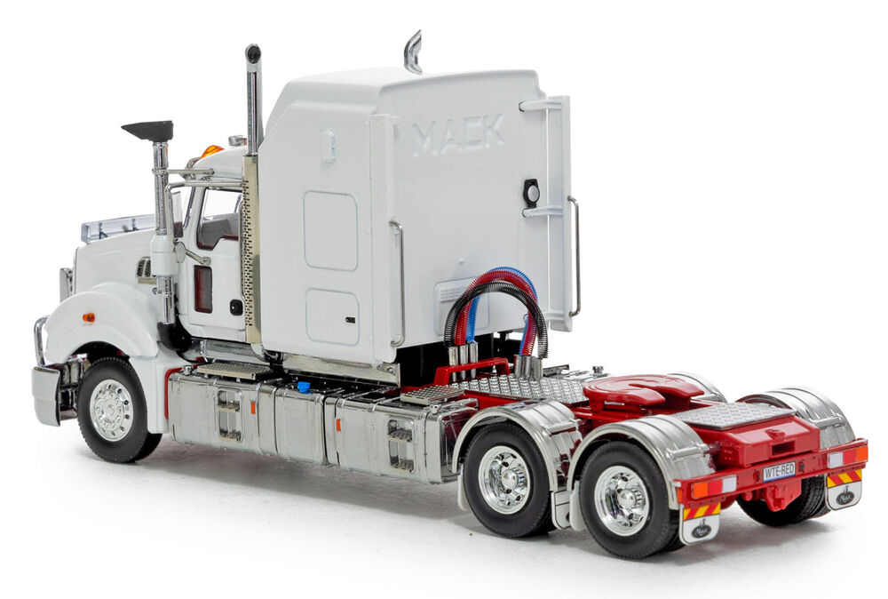 MACK SUPERLINER white with red chassis | Collector Models