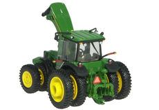 JOHN DEERE 8530 TRACTOR with F R DUALS Authentics 1 Collector